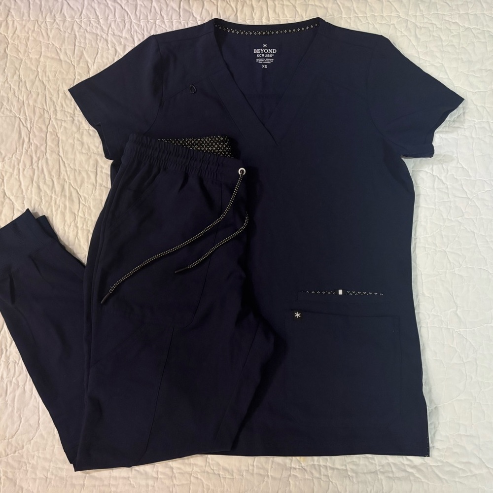 Beyond Scrubs Women's Navy Set